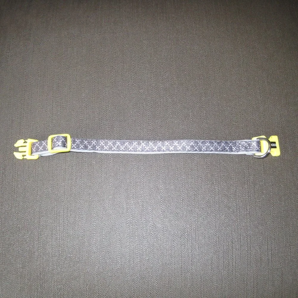 Gray and Yellow adjustable dog collar. - Picture 2 of 8
